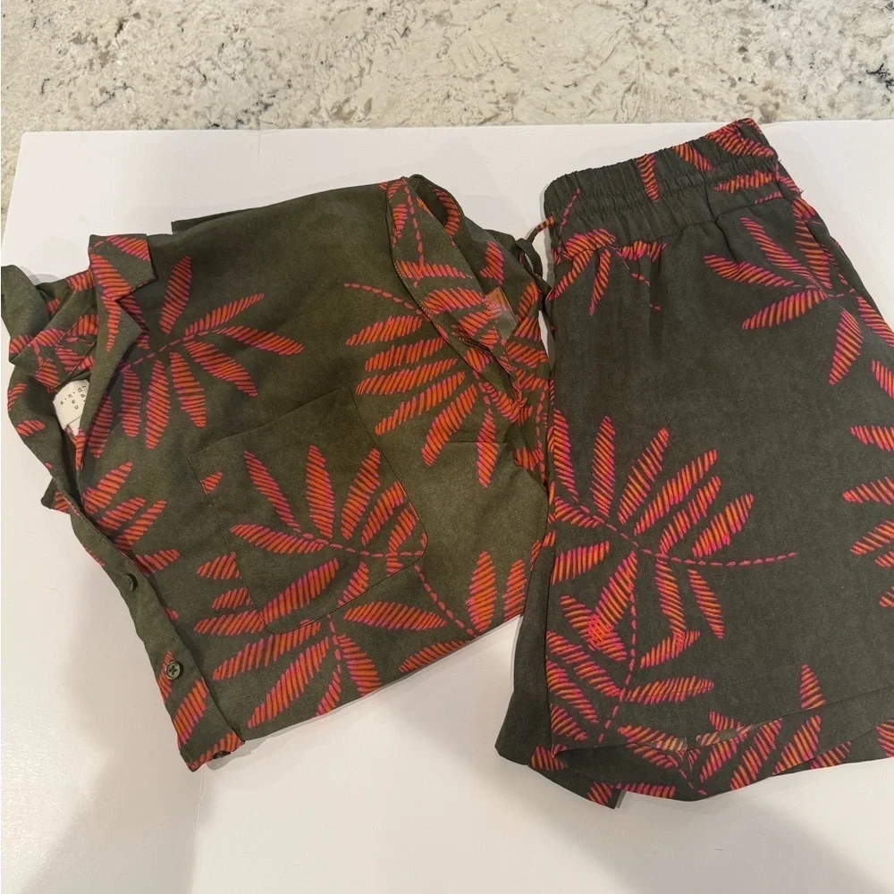 A New Day Tropical Short Set - Picture 1 of 9